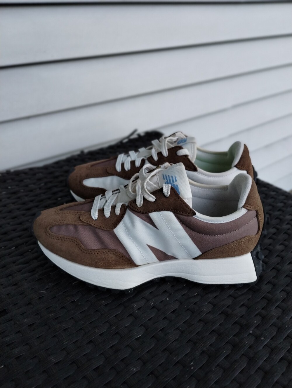New Balance 327 Sneakers Women’s 7 Brown White Suede U327LG - Picture 2 of 8